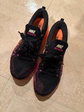Nike Flyknit Max, SZ 10, worn twice